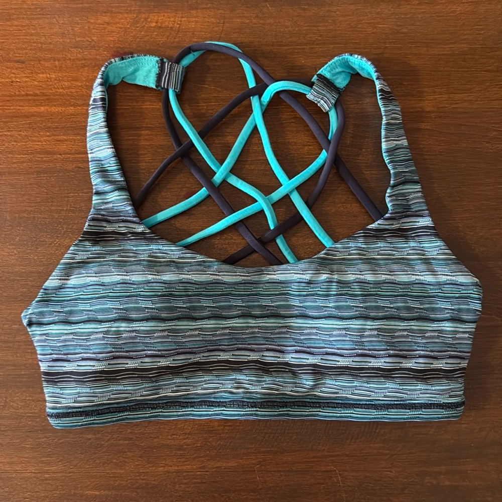 Lulu Lemon Sports Bra Size Small (2 or 4)